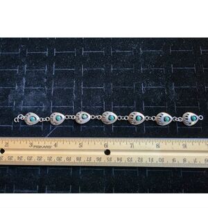 Vintage Native American Sterling Silver/Turquoise Bear Paw Shadow Box Bracelet